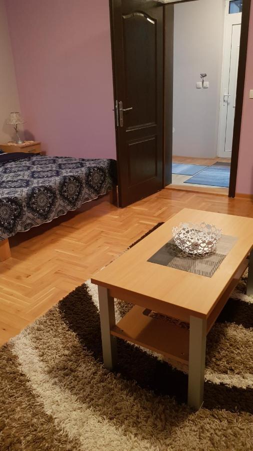 Apartmani V&F Vrnjačka Banja Exteriör bild