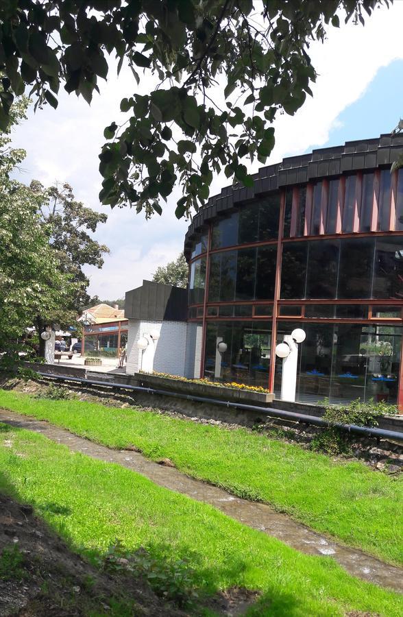 Apartmani V&F Vrnjačka Banja Exteriör bild